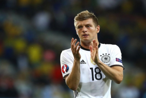 نوير و كروس : الآتي أفضل من ألمانيا في كأس أوروبا
