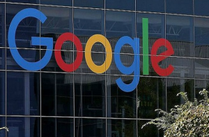 ” غوغل ” تحظر تطبيقاً يحدد أسماء اليهود على الإنترنت