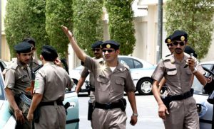 السعودية : الشرطة تطيح بضابط ” نحر ” زوجته الثانية