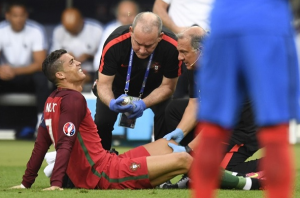 الإصابة تحرم رونالدو من استكمال نهائي كأس أوروبا