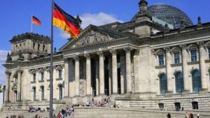 البرلمان الألماني يبحث سبل قيام حلف بديل للناتو