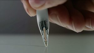 ميزات جديدة لقلم ” آبل ” الذكي قد تسمح بوصوله إلى حواسيب ” ماك “