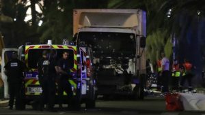 فرنسا : عشرات القتلى و الجرحى في حادثة ” دهس ” مروعة ( فيديو | محدث )