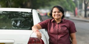 العثور على أول سائقة تاكسي في الهند مشنوقة داخل شقتها