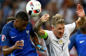 يورو 2016 : بيكنباور يسخر من خطأ شفاينشتايغر أمام فرنسا