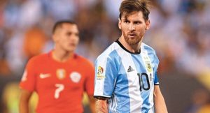 صحيفة أرجنتينية تهاجم ميسي بقسوة بعد تحقيق كريستيانو للقب يورو 2016