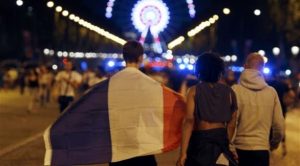 فرنسا تمنع احتفالات الشانزليزيه في حال التتويج بـ ” يورو 2016 “