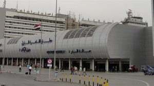 مصر : حريق في مطار القاهرة بسبب ” عقب سيجارة “