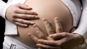 علماء : استئصال اللوزتين و الزائدة الدودية يسهل الحمل