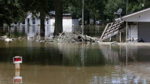 أمريكا : فيضان ” تاريخي ” في لويزيانا يقتل 6 و يجلي الآلاف