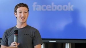 إمبراطورية “ فيس بوك ” .. مارك زوكربيرغ يتحكم بـ 4.2 مليار حساب