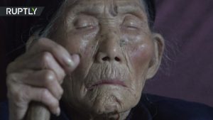 بالفيديو .. أكبر معمرة في العالم تحتفل بعيد ميلادها الـ 119