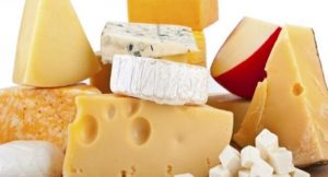 دراسة حديثة تنصح بالاستمرار في تناول الجبن