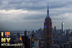 إضاءة مبنى ” امباير ستايت ” في نيويورك بألوان نادي برشلونة