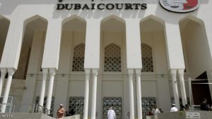 الإمارات : جزار يرتكب جريمة مروعة بقريبته بسبب ” دين “