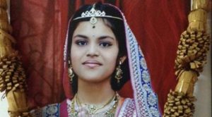 والدا طفلة هندية يجبرانها على الصوم 64 يوماً حتى الموت !
