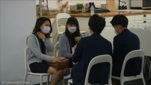 اليابان : اختيار شريك الحياة بفضل ” الكمامة الطبية “