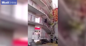 بالفيديو .. رجل إطفاء إسباني يتسلق 9 طوابق في 30 ثانية