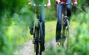 دراسة : ركوب الدراجات يقي من خطر أمراض القلب