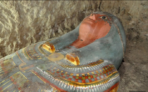 مصر : اكتشاف مومياء جديدة عمرها 3 آلاف عام في الأقصر