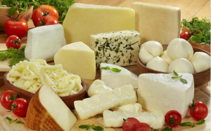 دراسة : تناول الجبنة يطيل عمر الإنسان