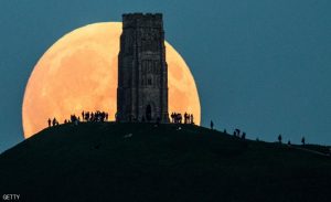 ” القمر العملاق ” يظهر الليلة في ظاهرة لن تتكرر إلا بعد 18 عام