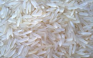 السلطات النيجيرية تصادر ” أرزاً بلاستيكياً “