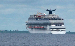 أمريكا : مدير يصطحب 800 موظف لديه في رحلة بحرية عبر الكاريبي !