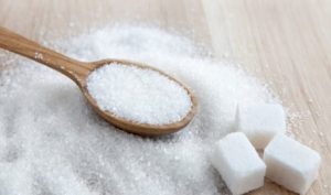 دراسة ممولة من مصنعي الأغذية تشكك في نصيحة تقليل تناول السكر
