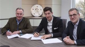 رسمياً .. بايرن ميونيخ يمدد عقد ليفاندوفسكي حتى عام 2021