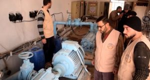مهندسون سوريون يعيدون تأهيل شبكات المياه في ريف إدلب ( فيديو )