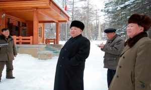 تقارير : كيم جونغ أون يأمر بتكبير ” الأعضاء الذكرية ” لشعب كوريا الشمالية !