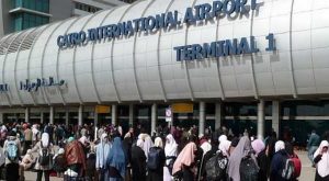 احتجاز أربع سعوديات في مطار القاهرة بعد مشاجرة بسبب ” حذاء “