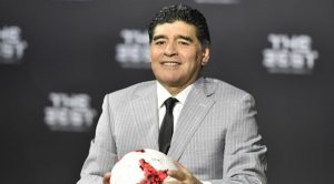 مارادونا : سامباولي أفضل مدرب في العالم