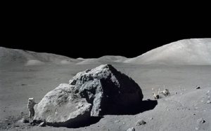 اكتشاف آثار لـ ” أوكسيجين أرضي ” على سطح القمر