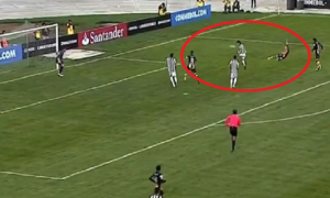 بالفيديو .. هدف رائع للاعب قصير القامة في الدوري البوليفي