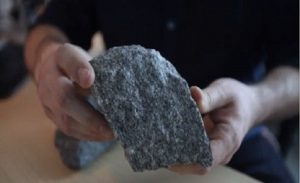 عمرها 4.3 مليار عام .. العلماء يعثرون على أقدم صخور القشرة الأرضية الأصلية