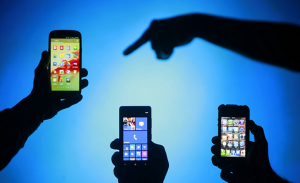 دراسة : فقدان الهاتف يسبب ضغطاً نفسياً يشبه أثر التعرض لهجمات إرهابية