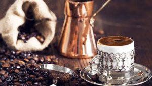 فنجان القهوة العربية ” يستفز ” علماء أمريكيين