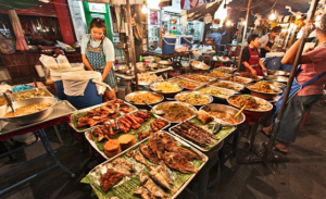 تايلاند تقرر حظر ” أطعمة الشوارع ” في العاصمة بانكوك