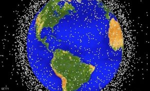 علماء يحذرون من خطر ” النفايات الفضائية ” حول الأرض