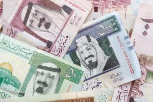 السعودية تفقد 302 مليار ريال من احتياطيها خلال عام