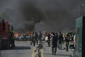 مئات القتلى و الجرحى جراء انفجار سيارة مفخخة في ” الحي الدبلوماسي ” بكابول