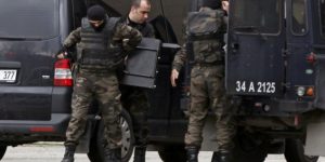 تركيا : توقيف 5 سوريين مشتبهين بانتمائهم لتنظيم ” داعش ” في أضنة