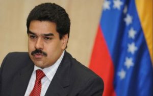 مادورو يهدد ترامب : إما وقف ” جنون ” المعارضة لدينا أو تدفق مهاجرينا إلى بلدكم