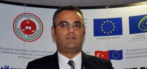 تركيا : اعتقال مستشار لرئيس الوزراء بتهمة الانتماء لـ ” غولن “