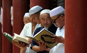 السلطات الصينية تعاقب المسلمين الصائمين في شهر رمضان