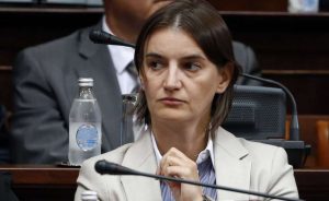 تعيين أول رئيسة ” مثلية ” للحكومة في صربيا