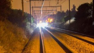 بلجيكا : إنتحار مراهق برمي نفسه أمام قطار سريع بعد انتشار صورة ” عارية ” له على الانترنت