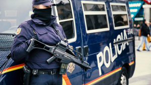إعتقال ” سوري – دنماركي ” في إسبانيا بشبهة القتال مع داعش